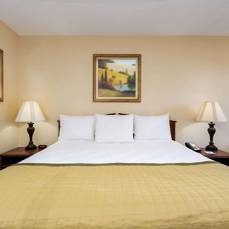 Baymont By Wyndham Easley/Greenville Esterno foto