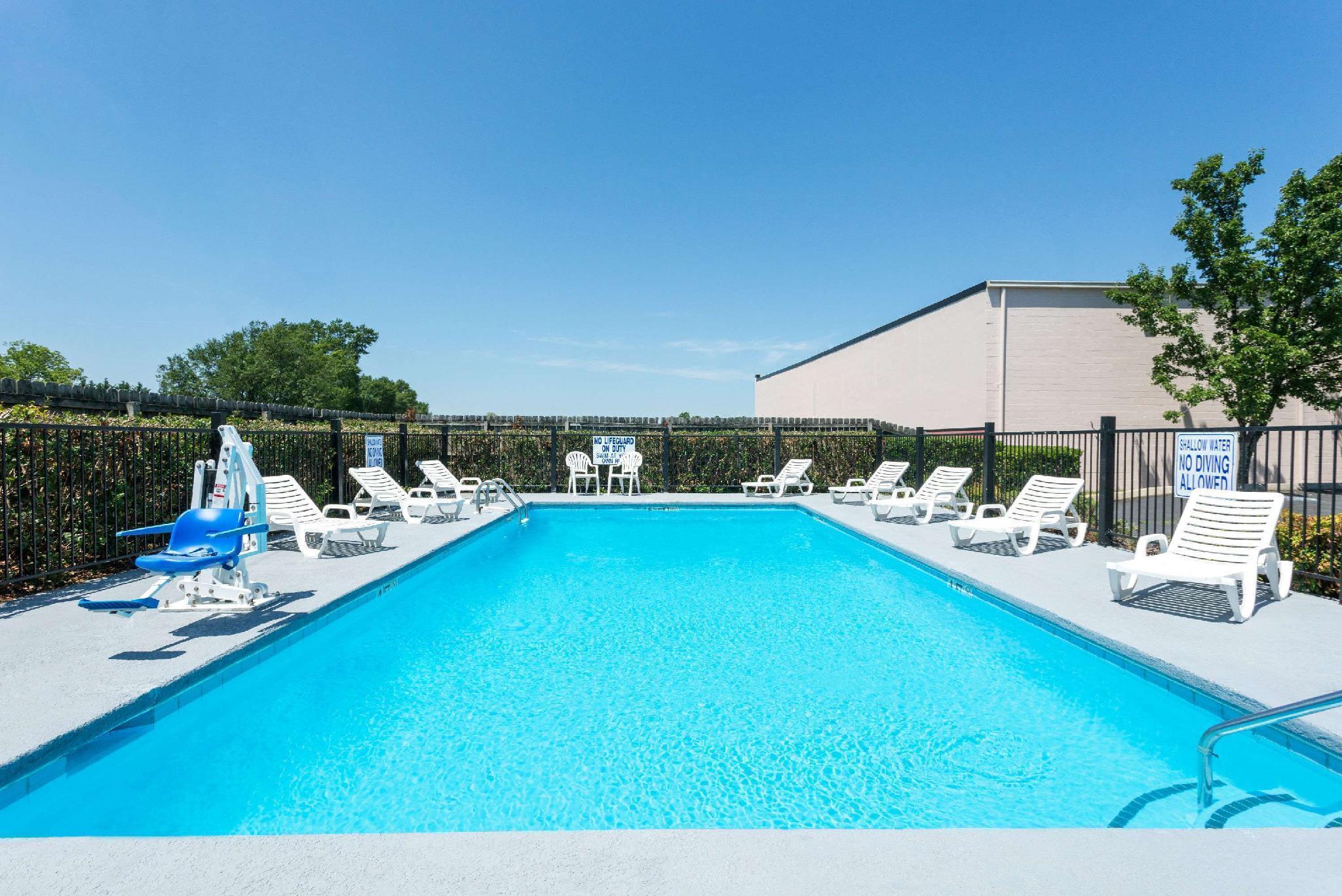 Baymont By Wyndham Easley/Greenville Esterno foto