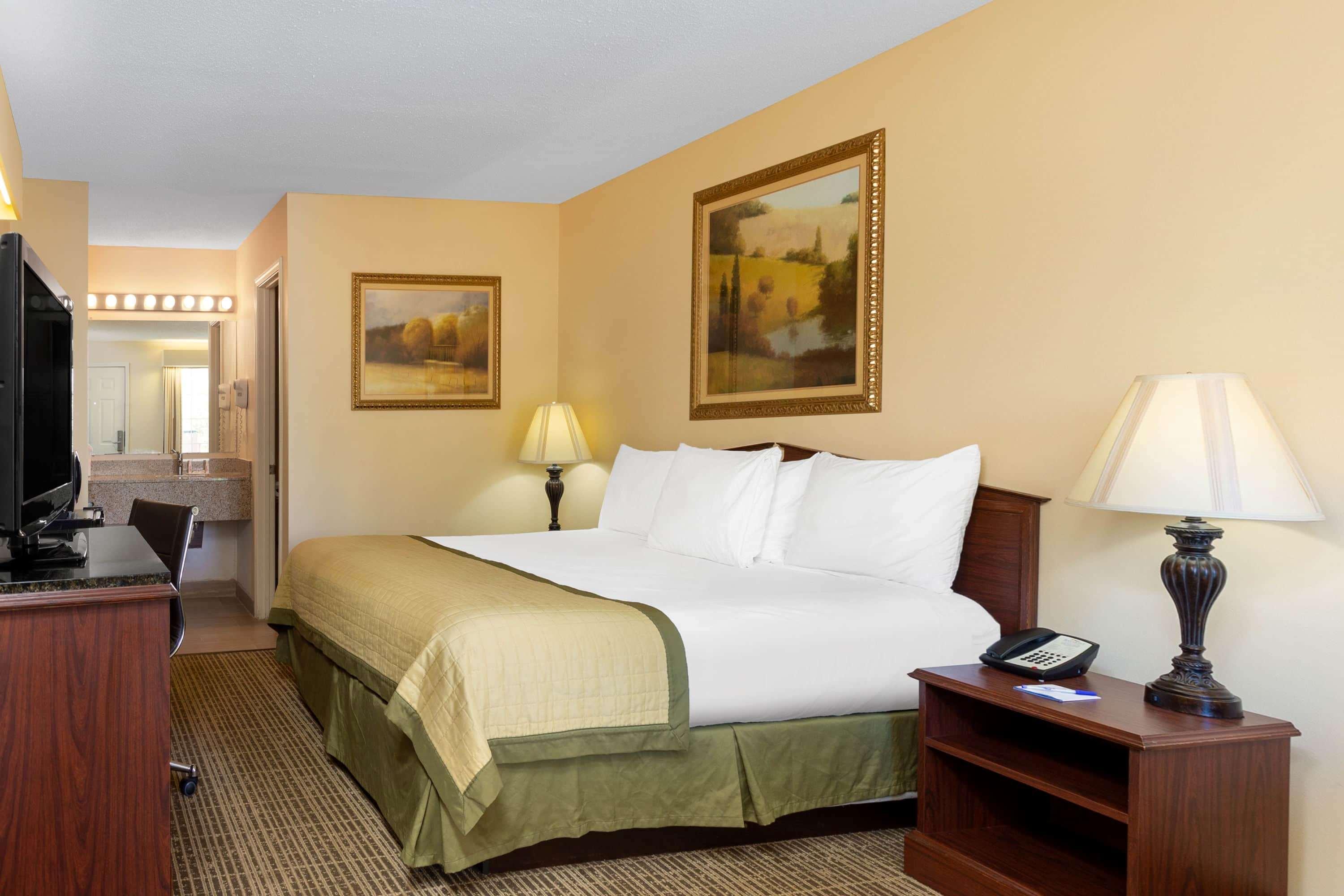 Baymont By Wyndham Easley/Greenville Esterno foto