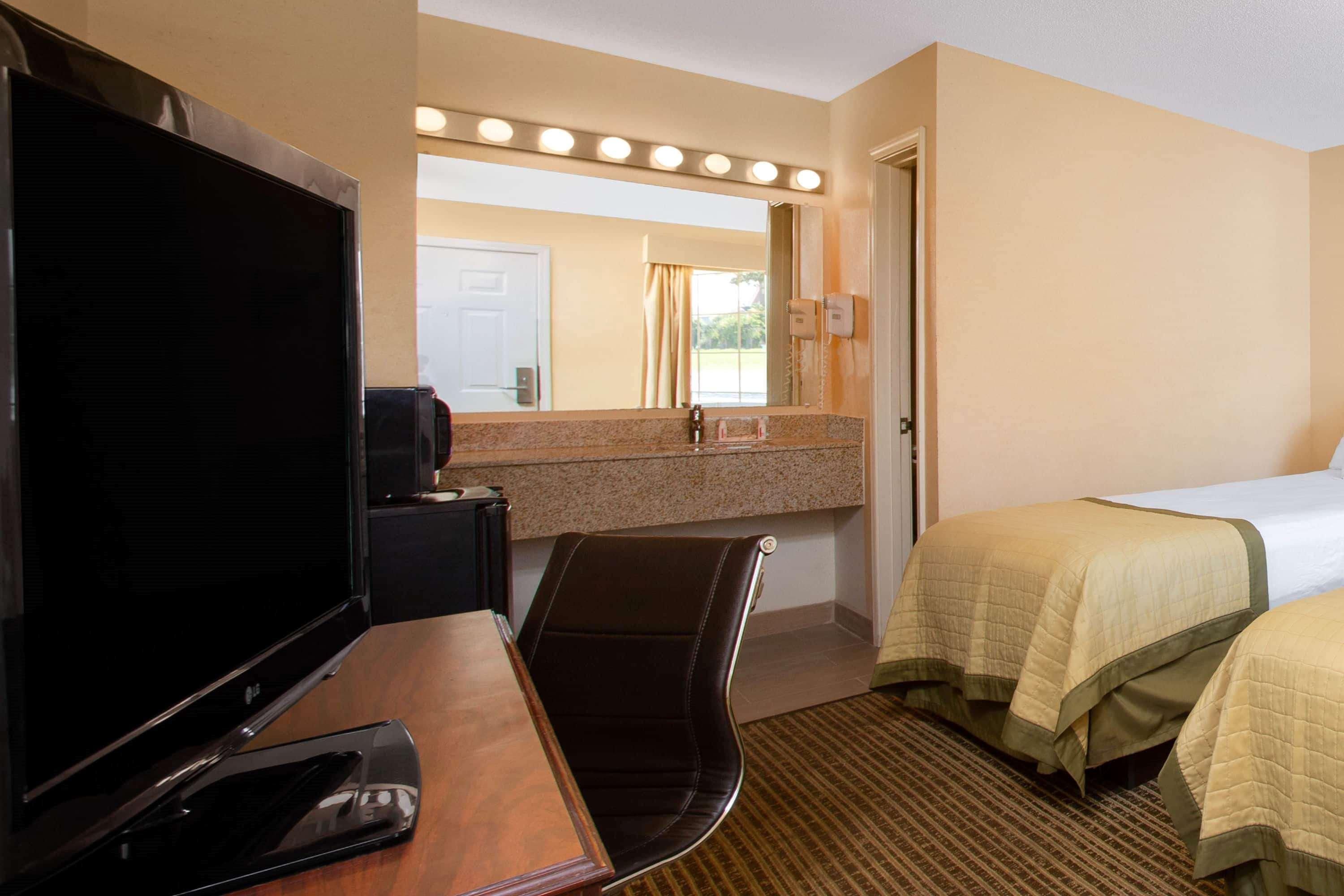 Baymont By Wyndham Easley/Greenville Esterno foto